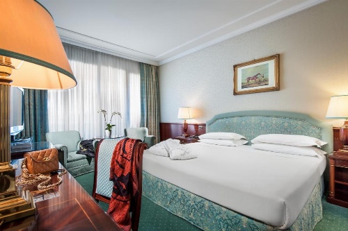 Royal Hotel Carlton image 8